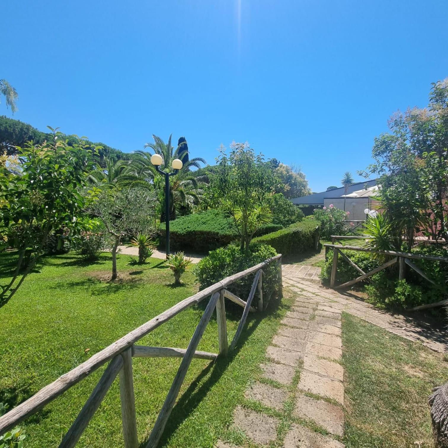 Residence Solemaremma Castiglione della Pescaia Extérieur photo